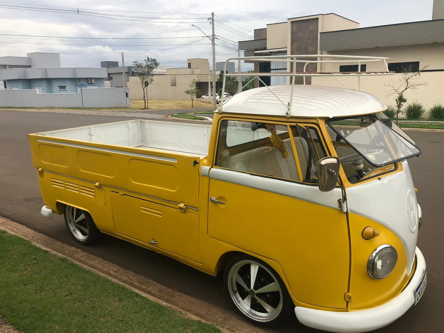 VW T1 splitwindow bus single cab 1975 — Brazilian Classic Cars